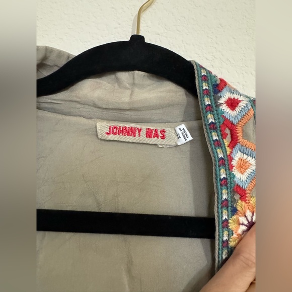 Johnny Was - XS - Grey Butterfly Embroidered Short Kimono - Picture 3 of 4